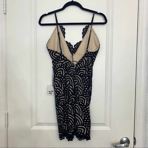 Revolve By the Way. Vicky Lace Eyelet Overlay Scalloped Black Mini Dress Size XS - Picture 3 of 13